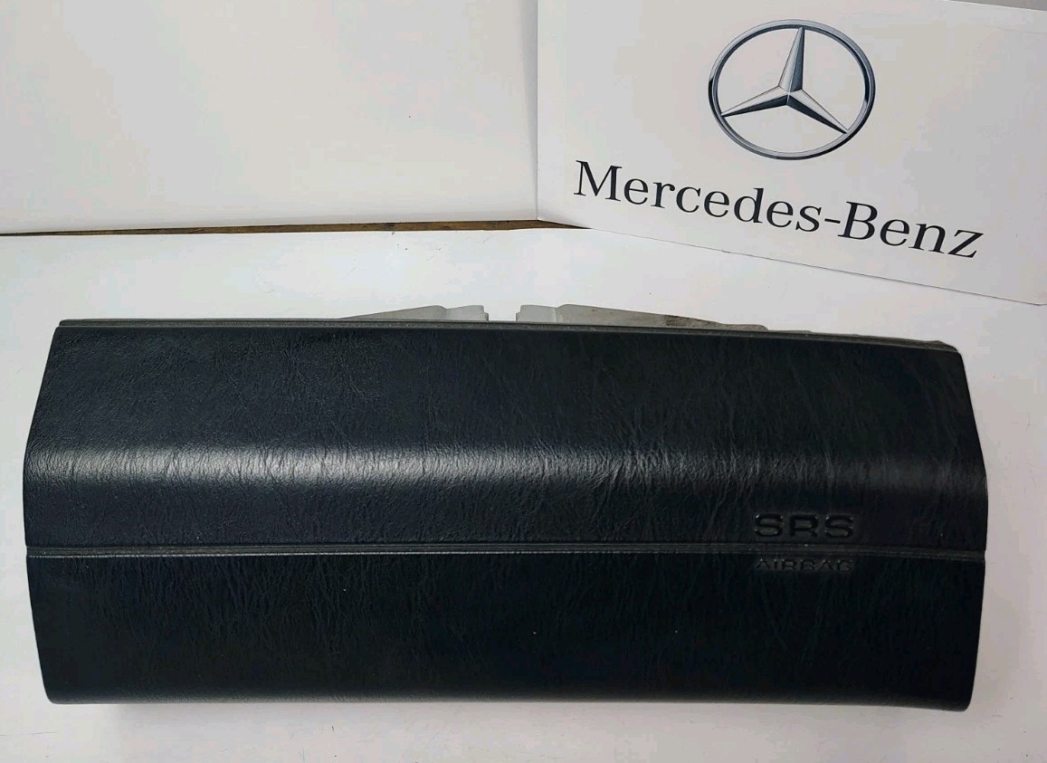 90-93 MERCEDES-BENZ R129 500SL 300SL RIGHT PASSENGER SIDE DASH COVER BLACK OEM 90-93 MERCEDES-BENZ R129 500SL 300SL RIGHT PASSENGER SIDE DASH COVER BLACK OEM