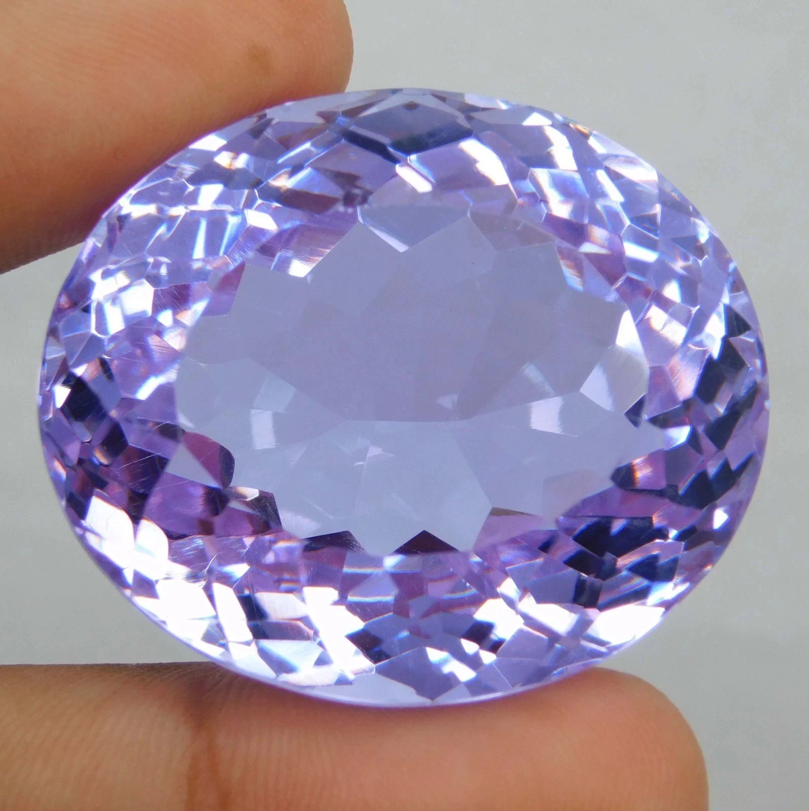 385.00 Carat Huge Purple Amethyst Oval Cut Flawless Certified Loose Gemstone