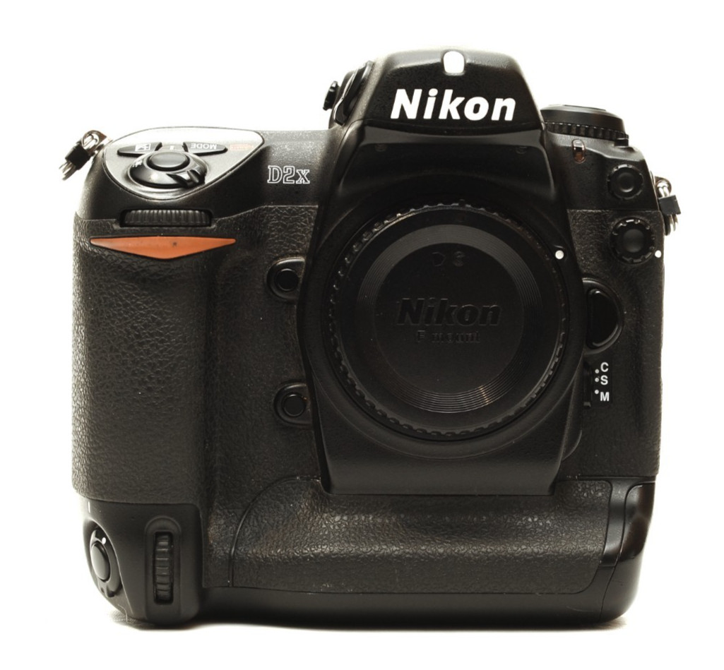 Near-mint Nikon D2X 12.4MP Digital SLR Camera Body - 25.5k Shutter Count
