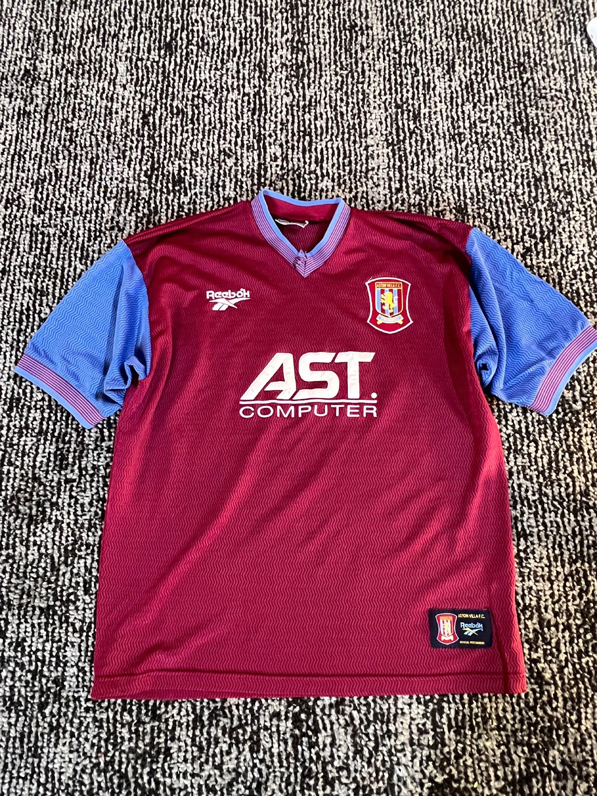 Vintage 1995-1997 Aston Villa Home Jersey Reebok Football Shirt M/L UK MADE