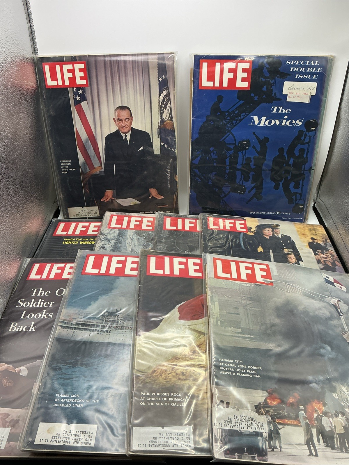 VTG LIFE Magazine: Random Lot of 10 Magazines from 1960s (42)