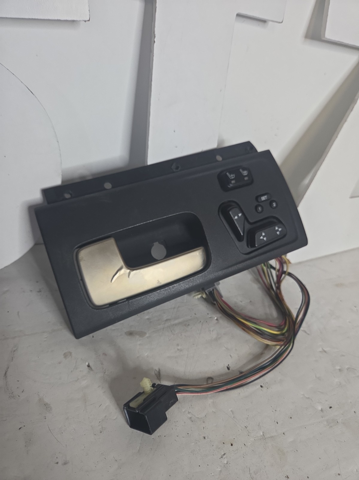 Lincoln Towncar 2003-2011 Drivers Side Door Panel Black READ Lincoln Towncar 2003-2011 Drivers Side Door Panel Black READ
