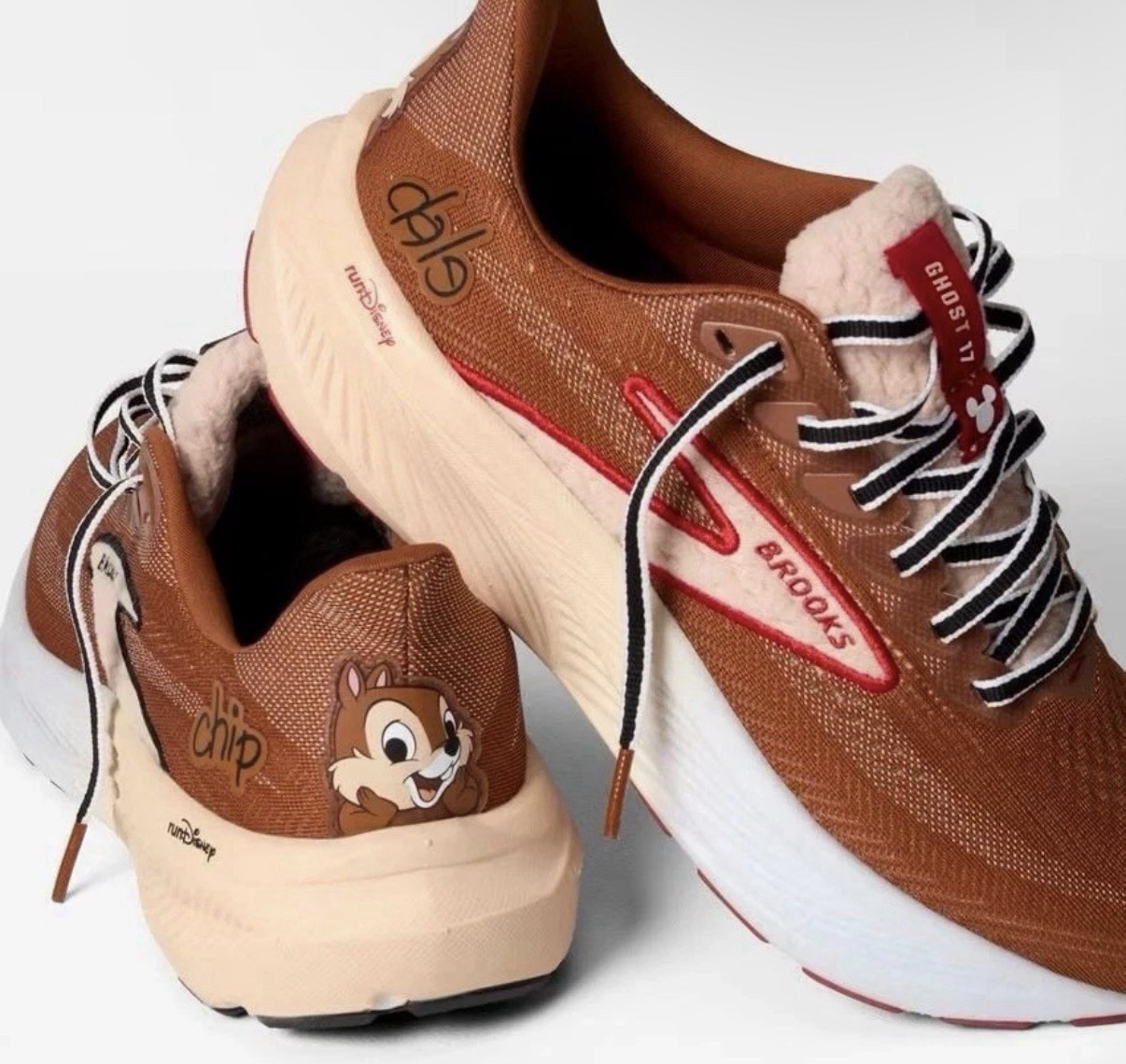 Size 10 Women - Brooks Ghost 17 runDisney \'Chip n’ Dale\' Size 10 Women - Brooks Ghost 17 runDisney \'Chip n’ Dale\'