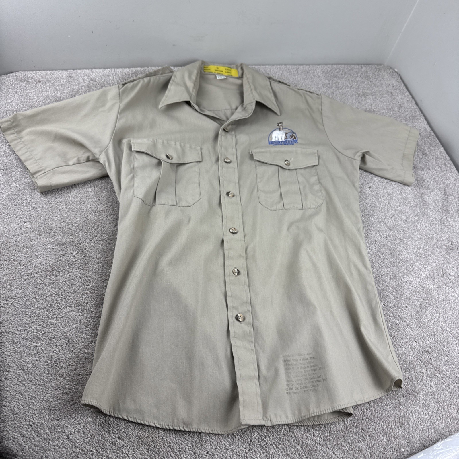 Vintage BROOKFIELD ZOO Chicago Embroidered Khaki Visitor Services Shirt Large