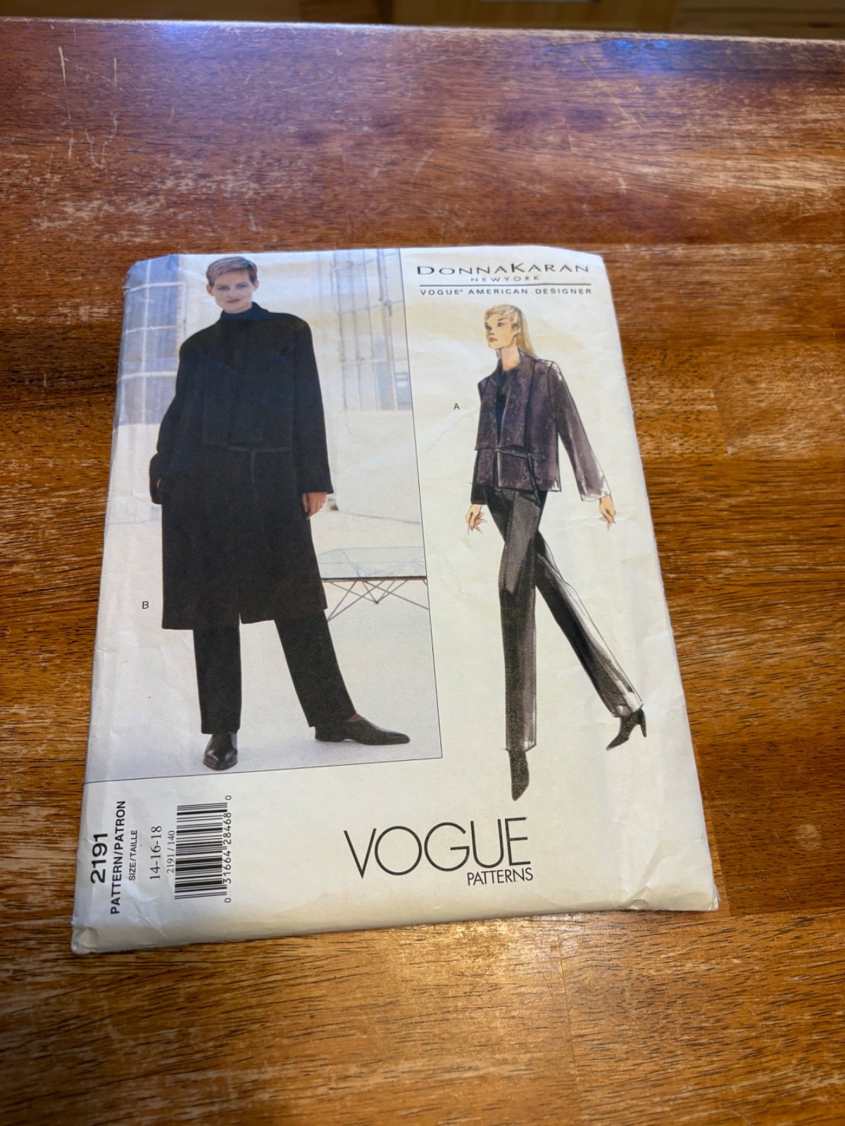 Vintage/retro Vogue designer patterns, factory folds, sizes 12-18 Vintage/retro Vogue designer patterns, factory folds, sizes 12-18