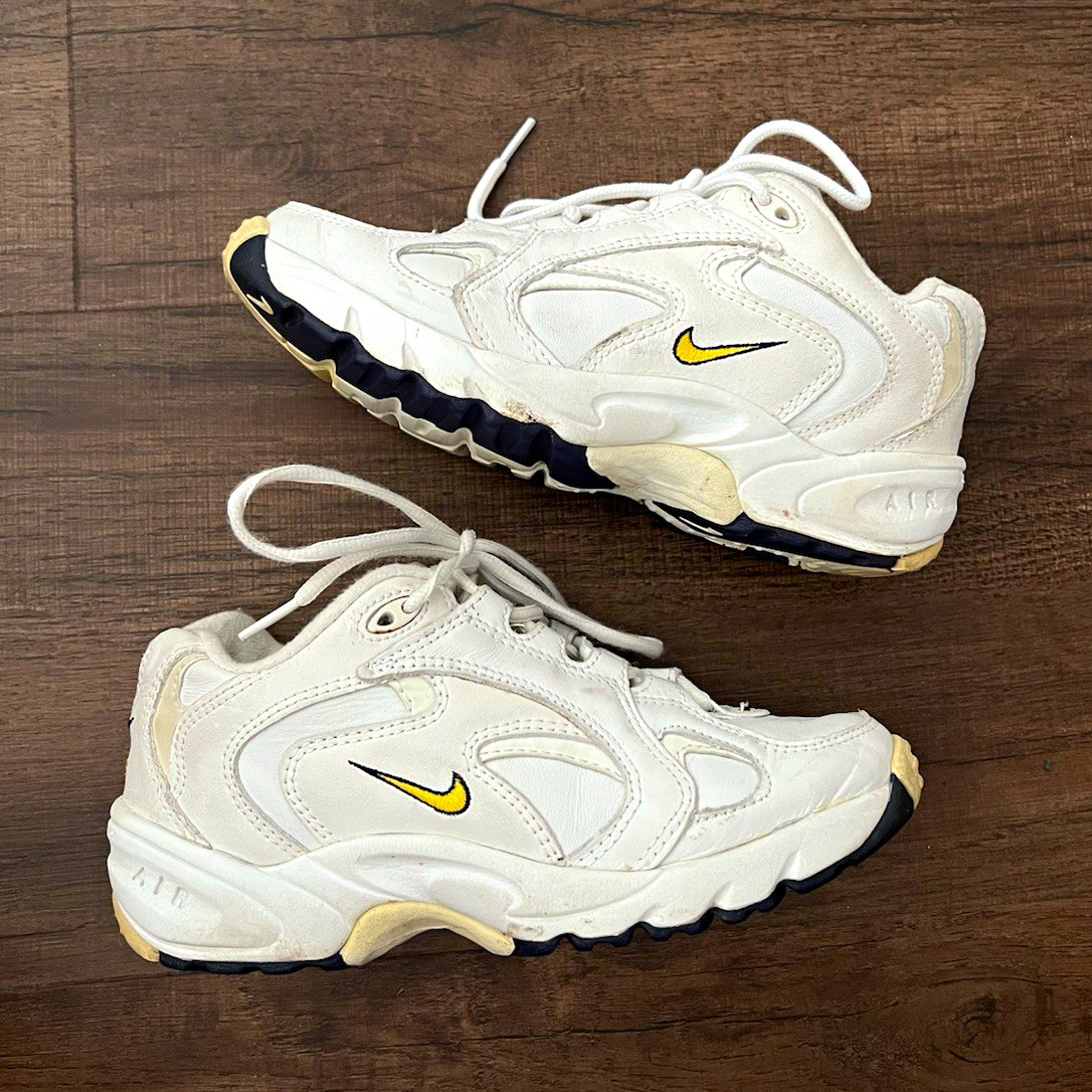 1998 Vintage Nike Air Trails