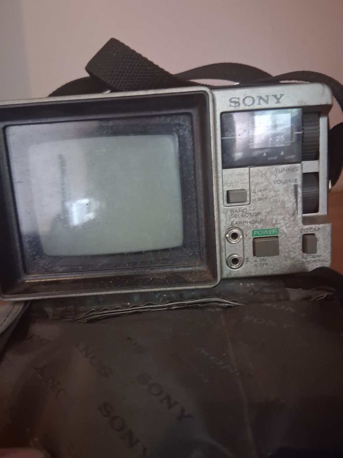 1970 Sony Portable TVs 1970 with Case No CORD Vintage