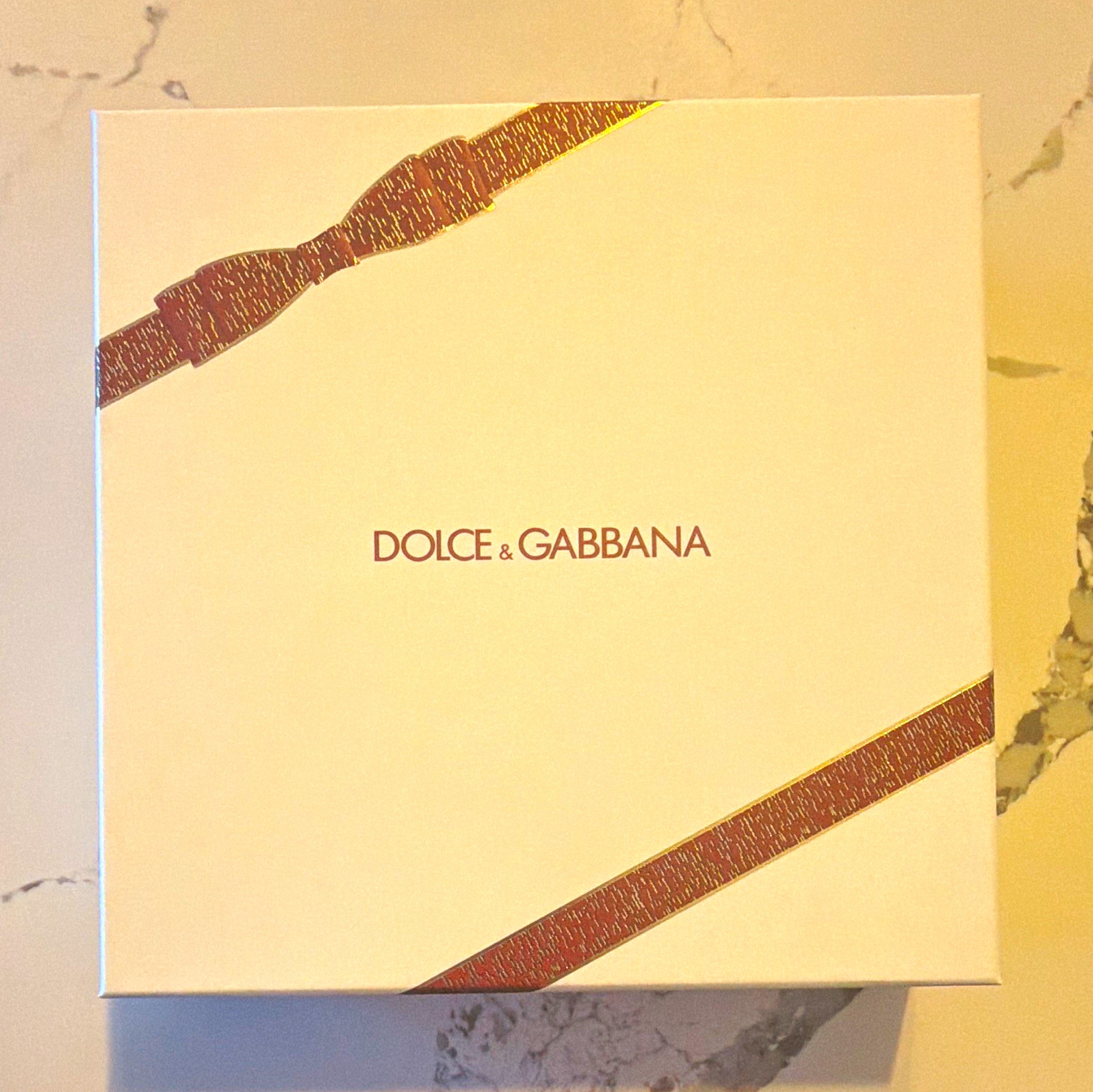 Dolce & Gabbana Devotion Gift Set Eau de Parfum Spray 1.7oz Dolce & Gabbana Devotion Gift Set Eau de Parfum Spray 1.7oz