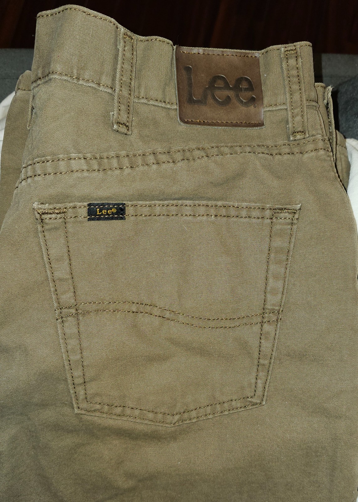 Lee jeans Olive green 33W 30L Fisherman Lumberjack 80% cotton 20% Rustic Rugged