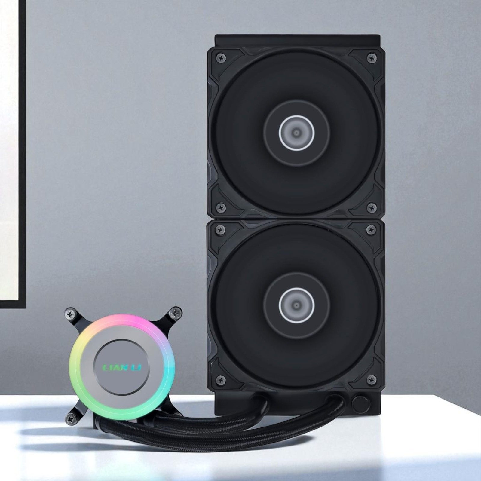 Lian Li Galahad II Lite Liquid Cooler 240mm Performance PBT FansCustomizable Lian Li Galahad II Lite Liquid Cooler 240mm Performance PBT FansCustomizable