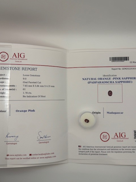 AIG Certified Sapphire 1.78ct Oval SI Orange‑Pink Natural Rare Gem Estate