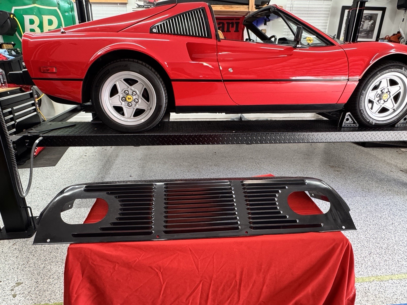 Ferrari 308 GTS GTB Exhaust Grill 60404407 Ferrari 308 GTS GTB Exhaust Grill 60404407