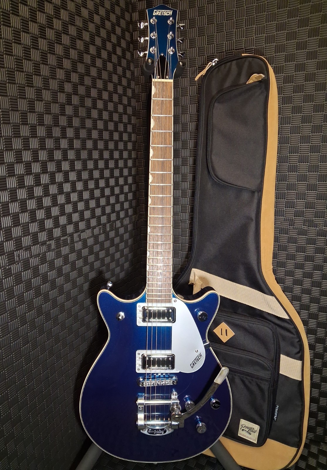 Gretsch G5232T Electromatic Double Jet FT Guitar w/Bigsby - Midnight Sapphire Gretsch G5232T Electromatic Double Jet FT Guitar w/Bigsby - Midnight Sapphire