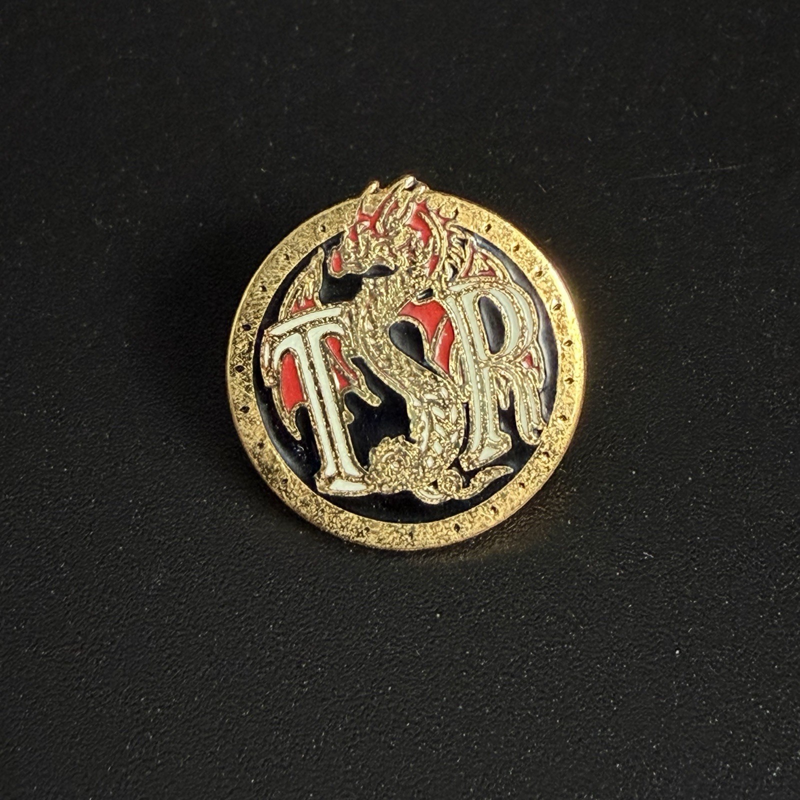 Vintage Dungeons & Dragons TSR Dragon Logo Enamel & Gold Pin 1