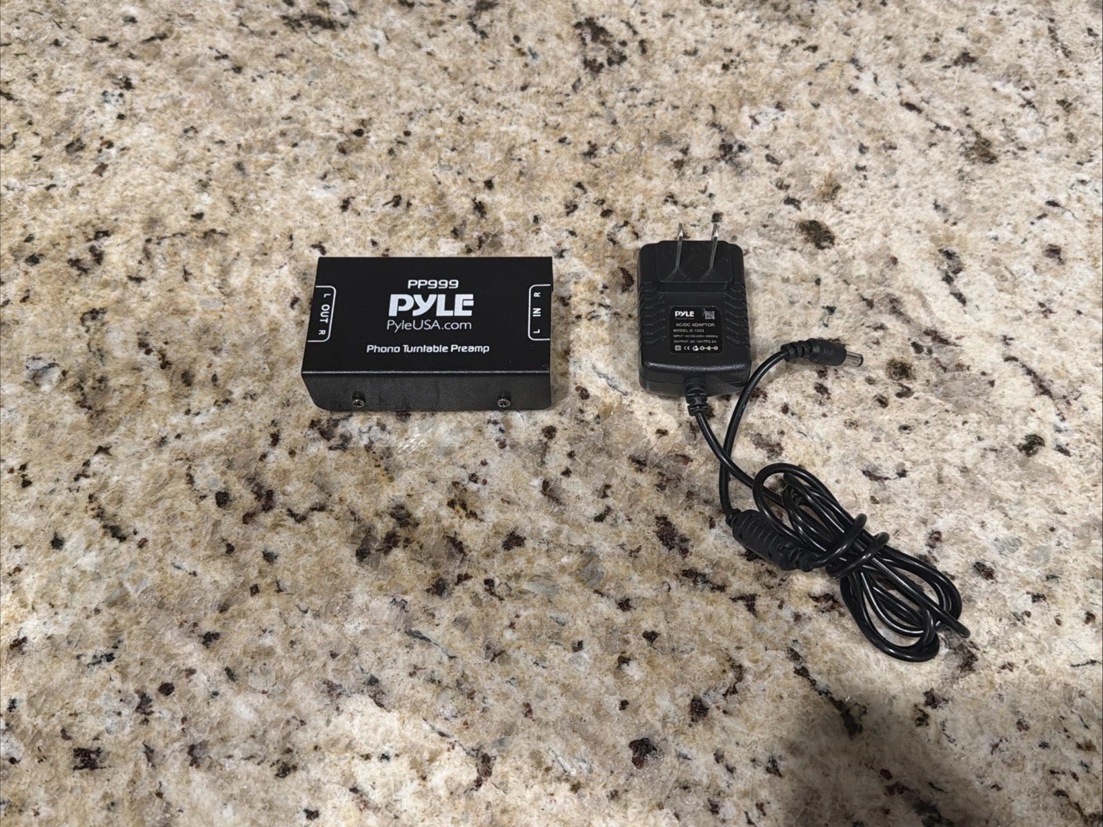 PYLE PRO Phono Turntable Pre-Amplifier PP999 With AC Adaptor - 