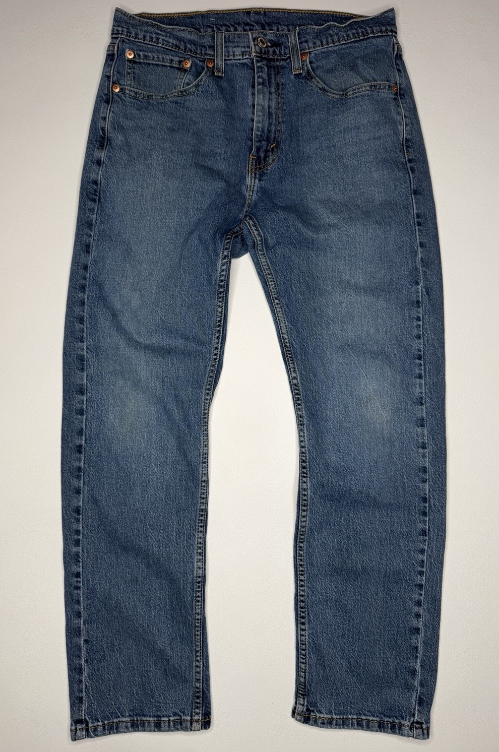 Vintage Levi’s Levis 505 Zip Fly Straight Leg Denim Jeans 32 x 29* Vintage Levi’s Levis 505 Zip Fly Straight Leg Denim Jeans 32 x 29*