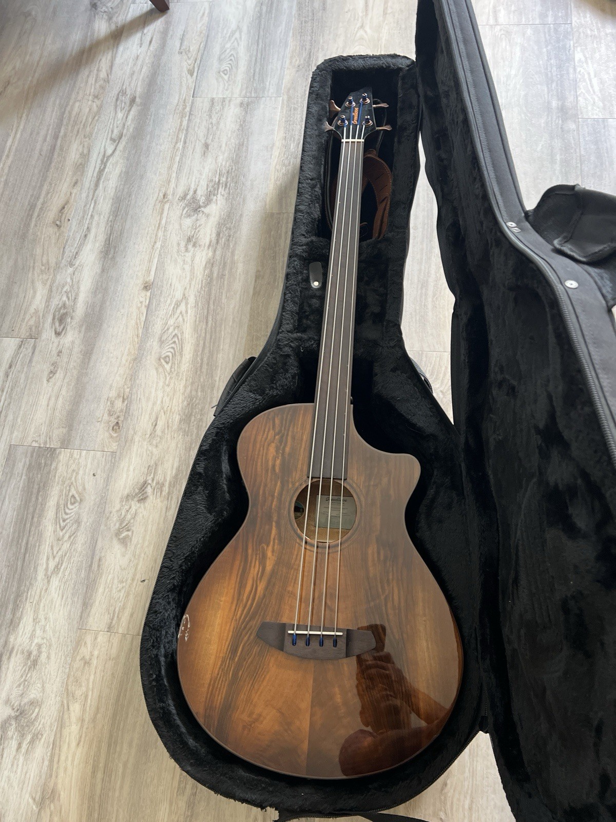 Breedlove Pursuit Exotic S Concerto Amber Bass CE Acoustic Electric Guitar