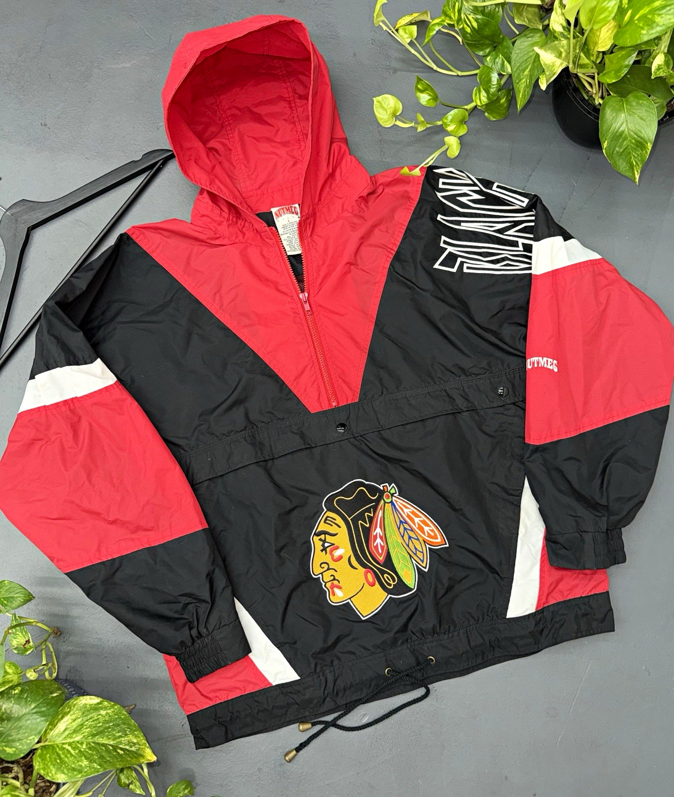 Vintage Chicago Blackhawks Nutmeg Windbreaker Pullover Hoodie Vintage Chicago Blackhawks Nutmeg Windbreaker Pullover Hoodie
