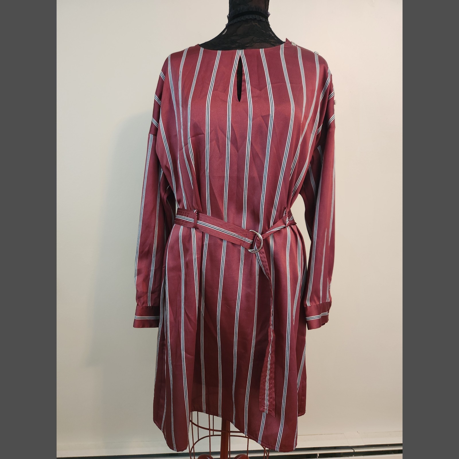 NWT Express Medium Satin Shirt Dress Burgundy Wine Pinstripe Keyhole Belted 