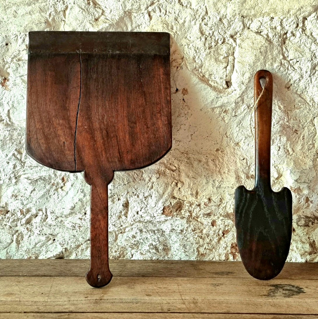 Thibble - An Antique Lancashire / Yorkshire Oatcake Peel Paddle Thibble - An Antique Lancashire / Yorkshire Oatcake Peel Paddle