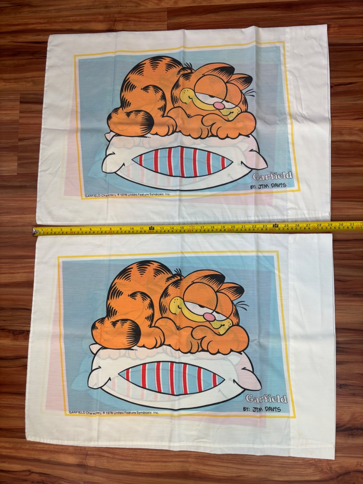 2 Vintage Garfield Pillowcases from a twin bed set 2 Vintage Garfield Pillowcases from a twin bed set
