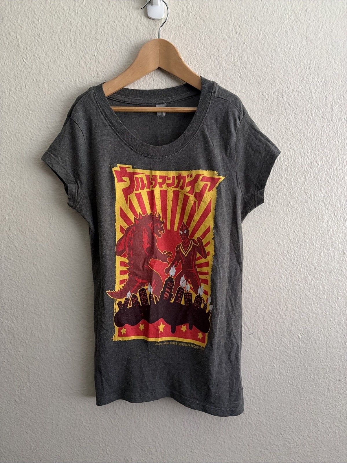 Vintage Ultraman Gaia 1998 Tsuburaya Prod. Women\'s T-shirt Size Small