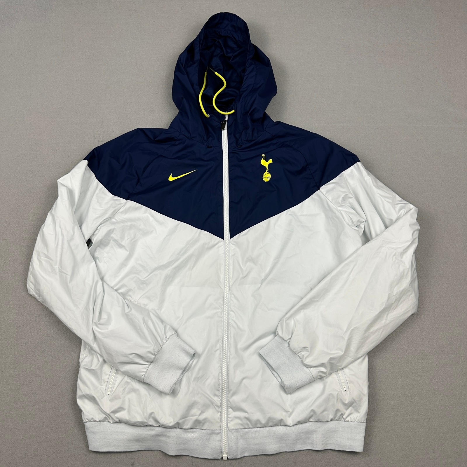 Tottenham Hotspur Jacket Men Large White Blue Nike Soccer Windrunner Hood L * Tottenham Hotspur Jacket Men Large White Blue Nike Soccer Windrunner Hood L *