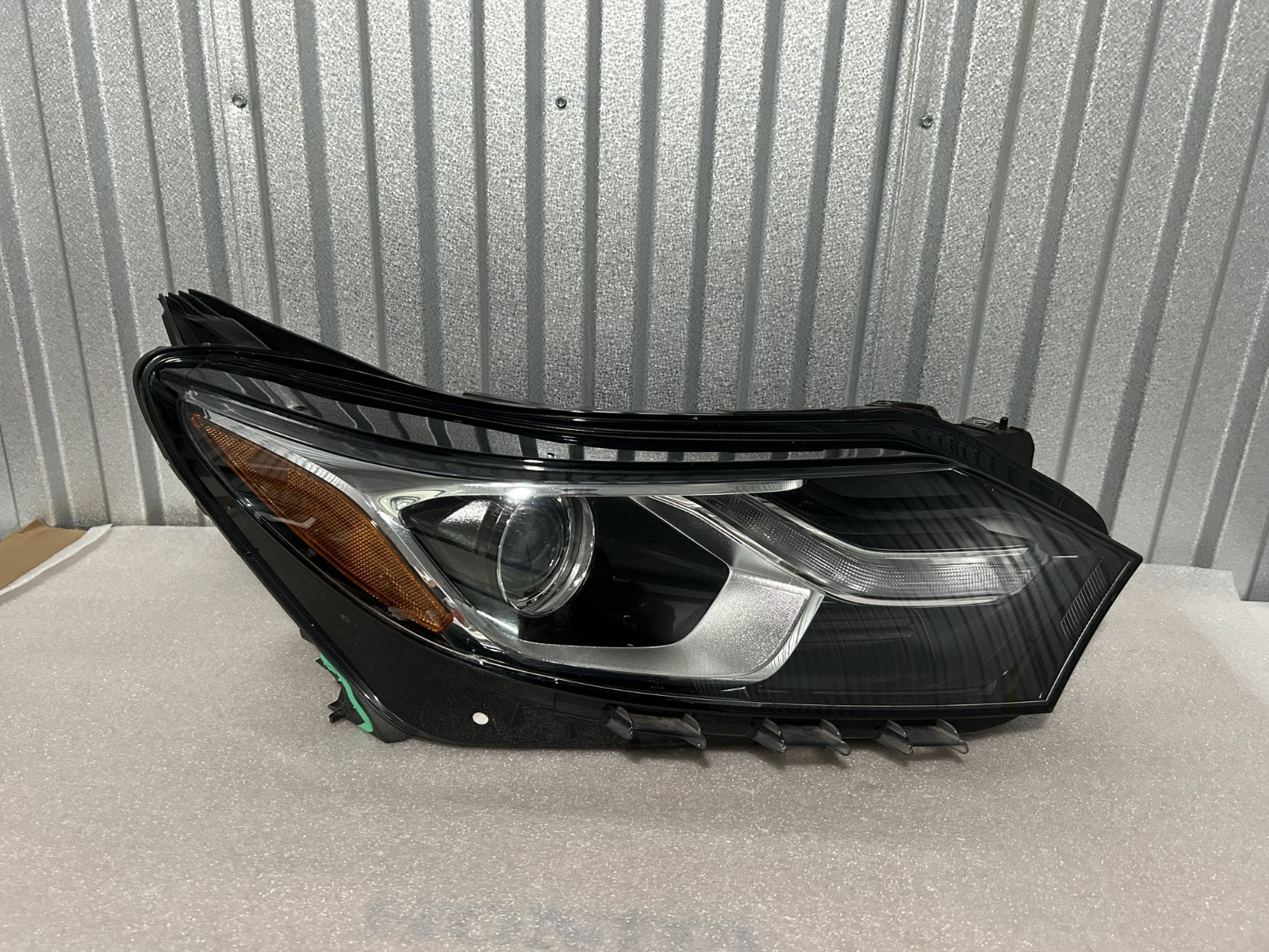 2018-2021 Chevrolet Equinox Xenon HID Left/Driver OEM Headlight  #60