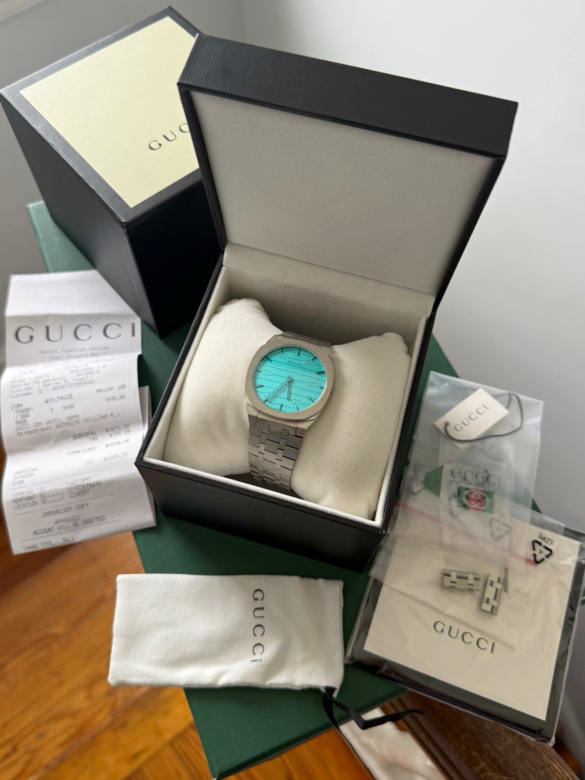 Gucci 25H Swiss Made Turquoise Dial Stainless Watch w/ Box Papers Gucci 25H Swiss Made Turquoise Dial Stainless Watch w/ Box Papers