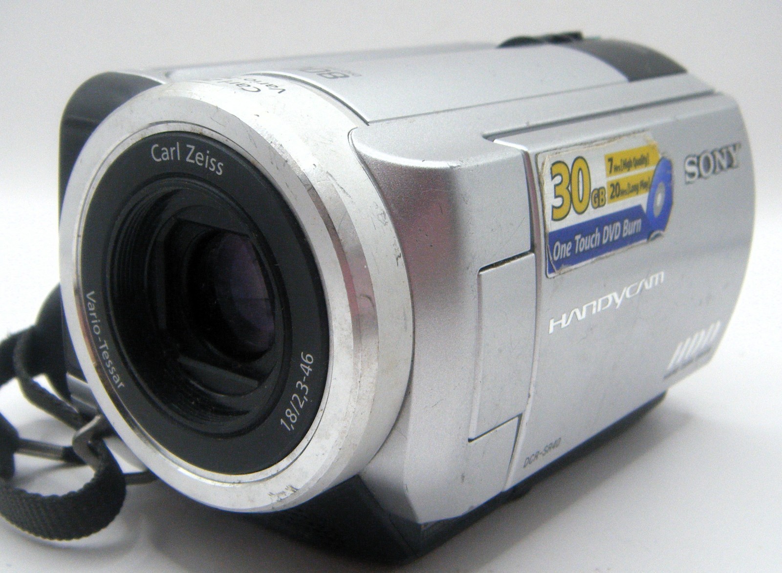 Sony Handycam DCR-SR40 30GB HDD – Carl Zeiss 20x Zoom – NightShot Plus Sony Handycam DCR-SR40 30GB HDD – Carl Zeiss 20x Zoom – NightShot Plus