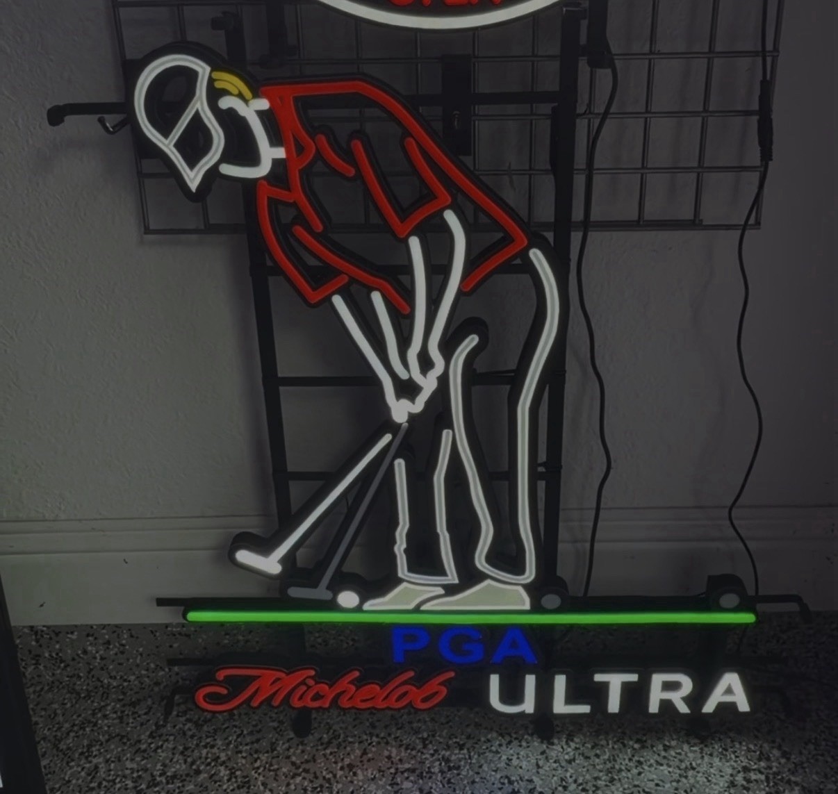 Michelob Ultra Golf Neon LED Sign- 27”x31”- NIB- Rare BALL MOVES W/ Motion PGA