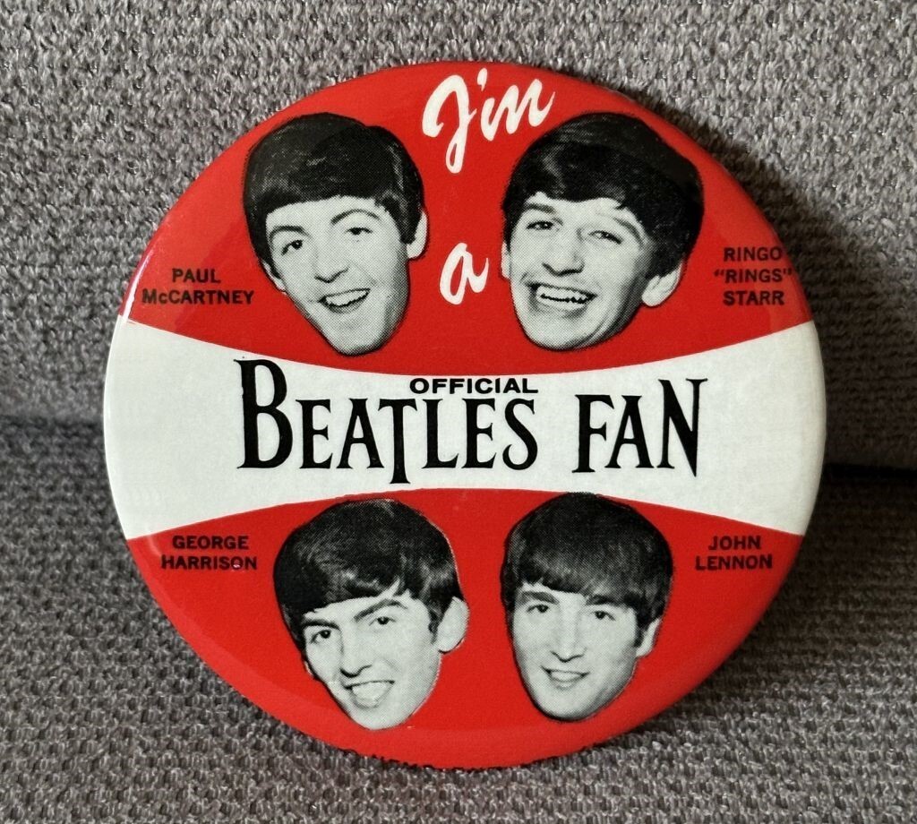 Vintage & Original 1964 I\'m A Official Beatles Fan 3 1/2\
