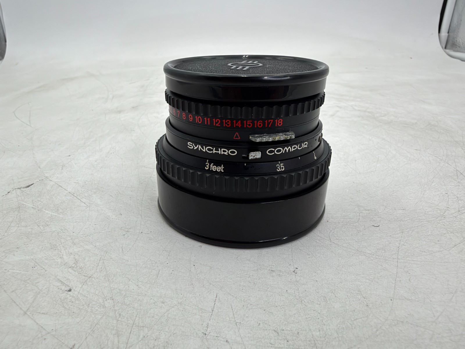Hasselblad Carl Zeiss Planar CF 80mm f/2.8 Lens Nr 5720325 Black Hasselblad Carl Zeiss Planar CF 80mm f/2.8 Lens Nr 5720325 Black