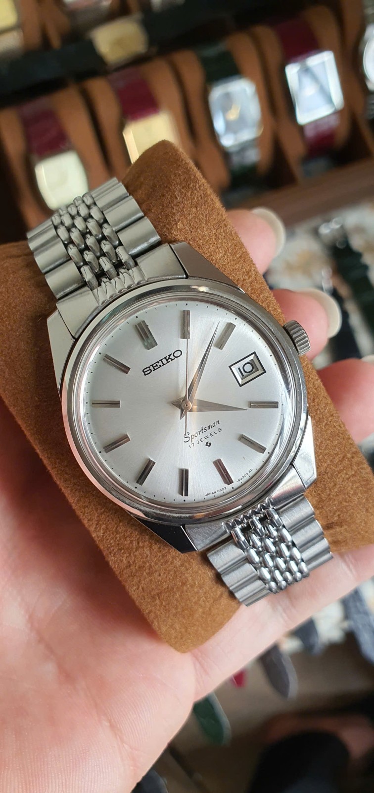 Vintage 1960s Seiko Sportsman Manual Wind Watch – Ref. 6602-9900 – 17 Jewels