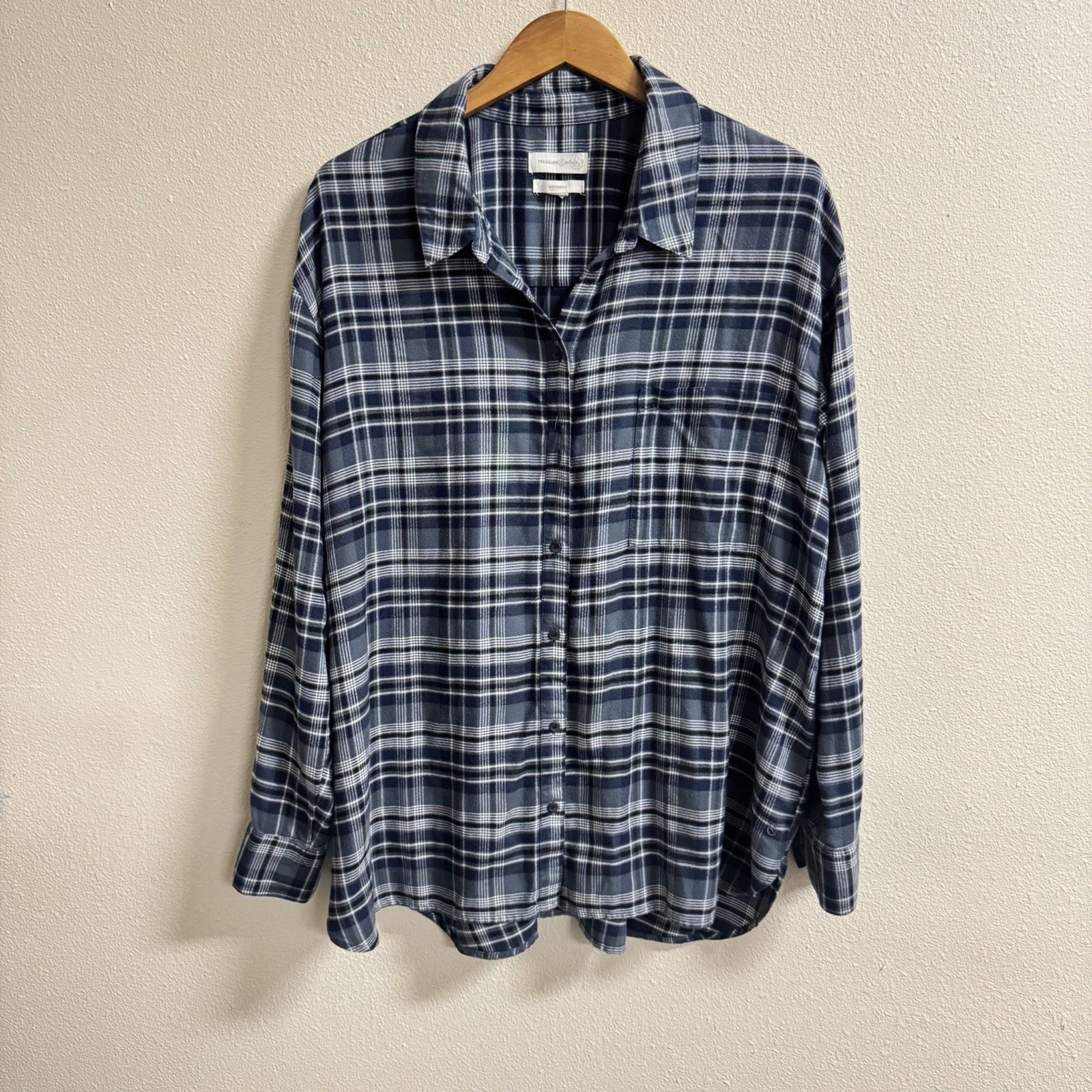 Treasure & Bond Women’s 2X Boyfriend Plaid Button Down Shirt Blue Navy White