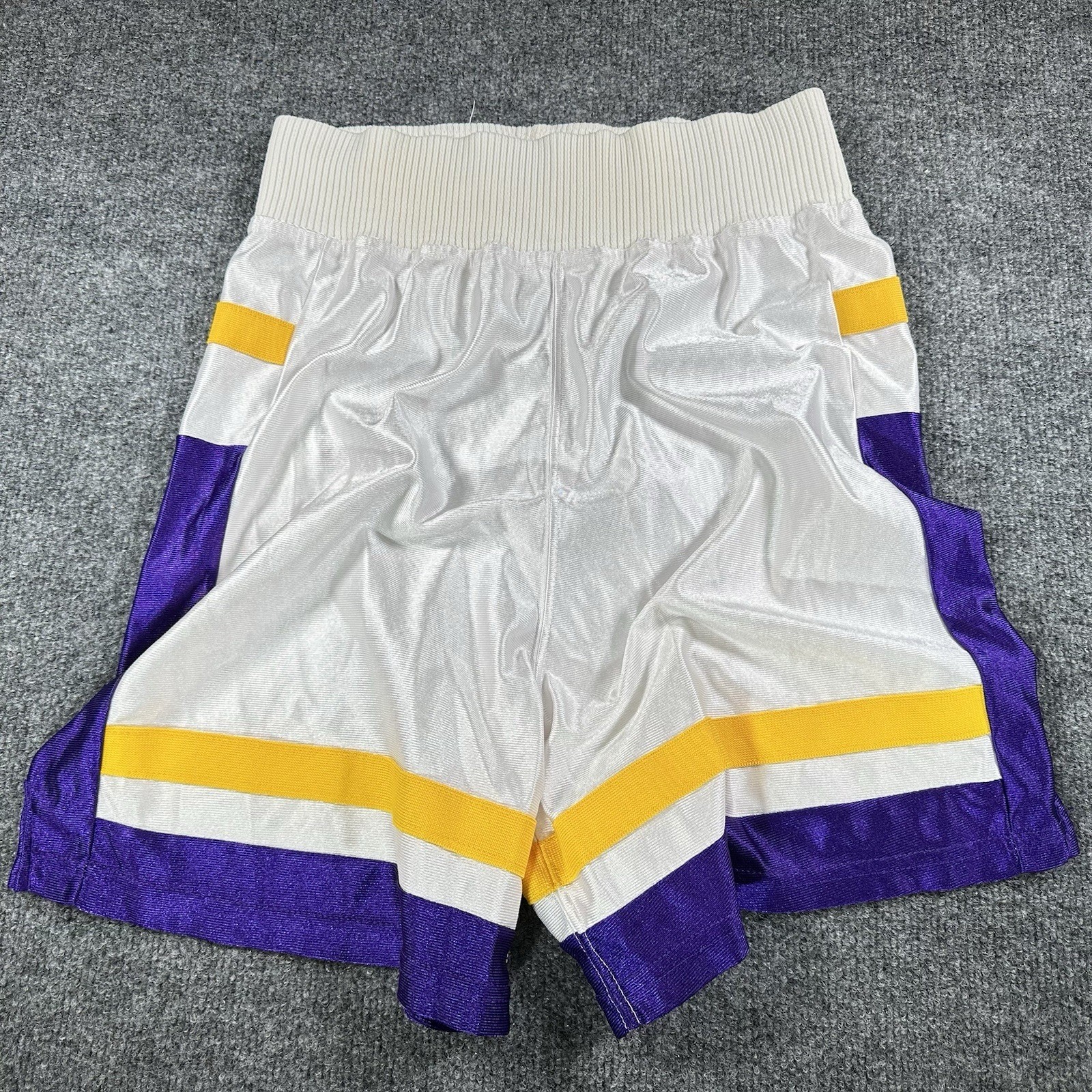 Vintage BETLIN Dazzle Shorts Mens Medium LA LAKERS Basketball Theme Made in USA