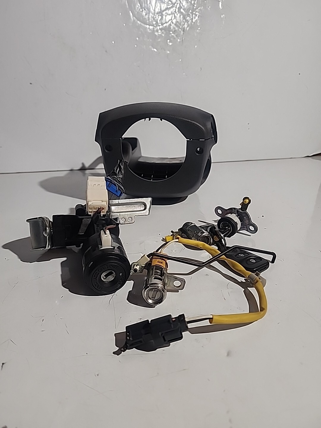 2012-17 Hyundai ACCENT Ignition Switch Lock Set AUTO TRANS WITH FOG LIGHTS 2012-17 Hyundai ACCENT Ignition Switch Lock Set AUTO TRANS WITH FOG LIGHTS