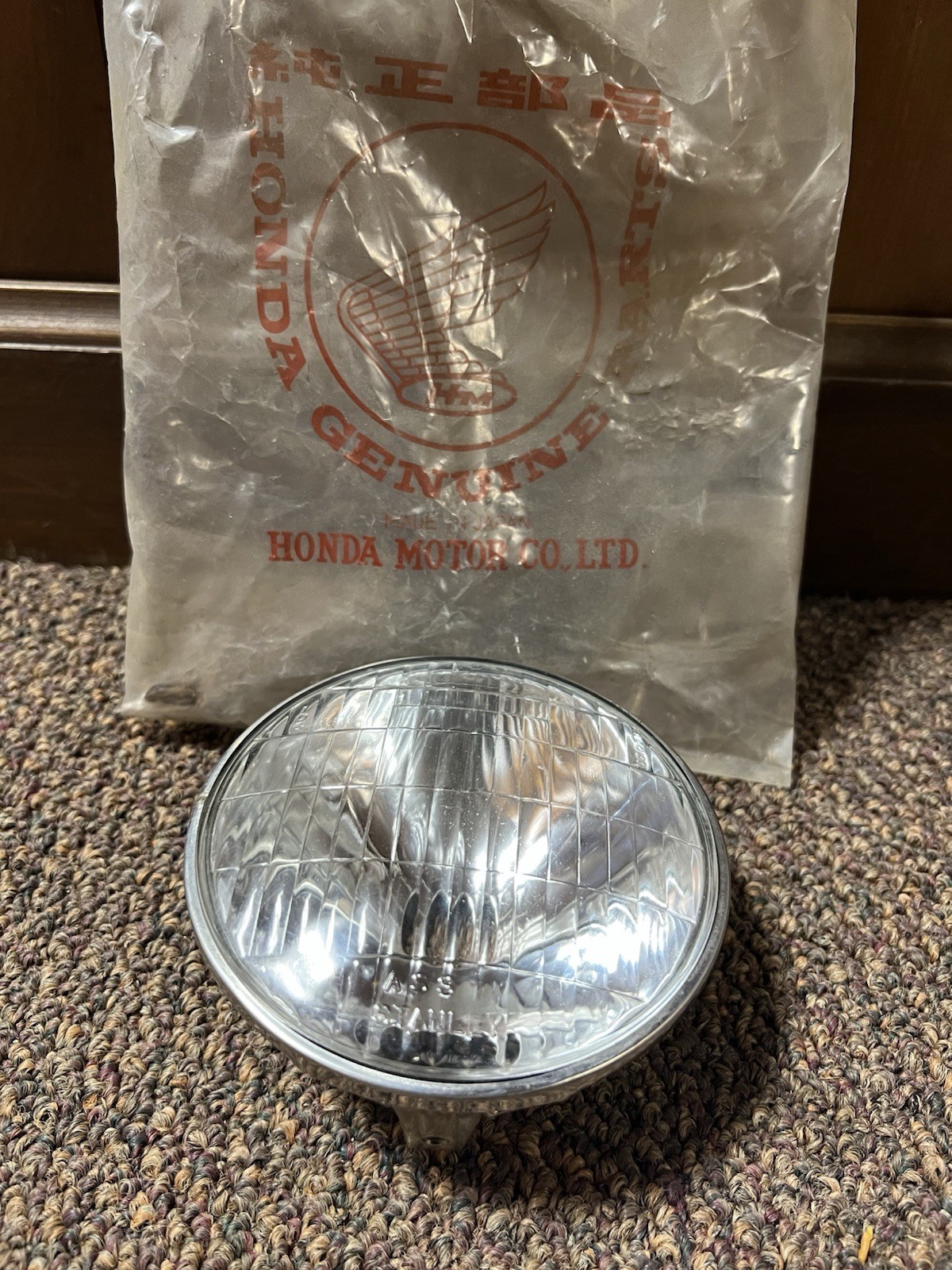 New NOS Genuine Honda Motorcycle Headlight ASS11 6V 25W Stanley
