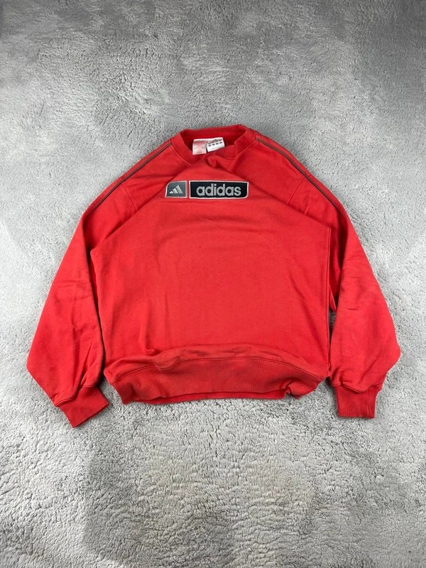 Vintage Y2K American Style Boxy Fit Jumper Sweatshirt Vintage Y2K American Style Boxy Fit Jumper Sweatshirt