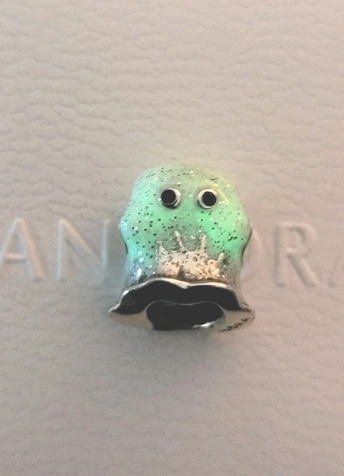 Pandora Glow-in-the-dark Boo Ghost Charm 793404C01 w/ Box D34