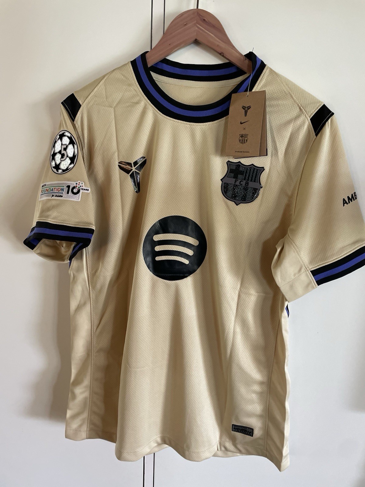 FC Barcelona Yamal Away Jersey 25/26 Gold Champion’s League FC Barcelona Yamal Away Jersey 25/26 Gold Champion’s League