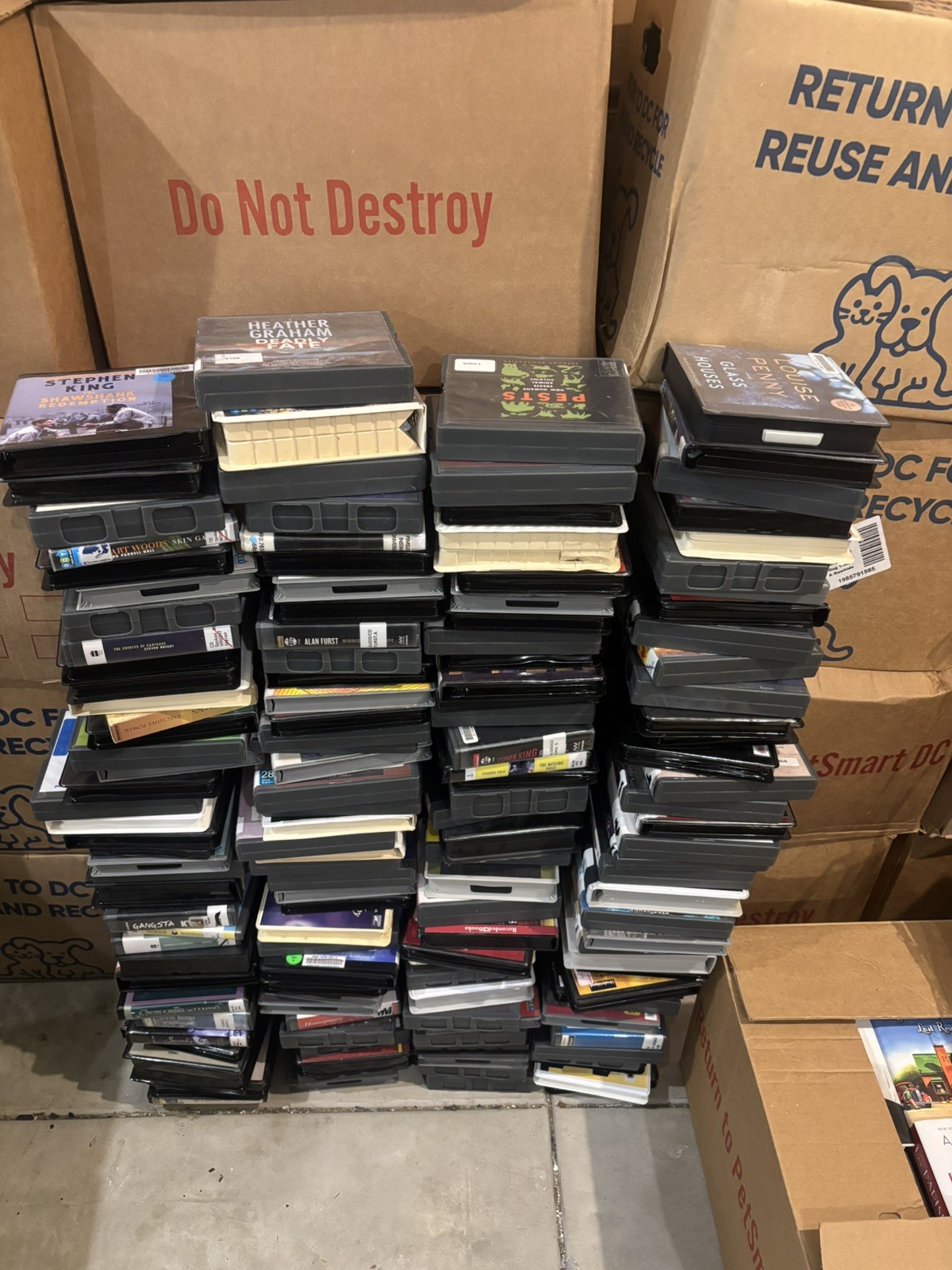 Wholesale Random Mix Audio books on cd lot of 30 audiobooks Great Value