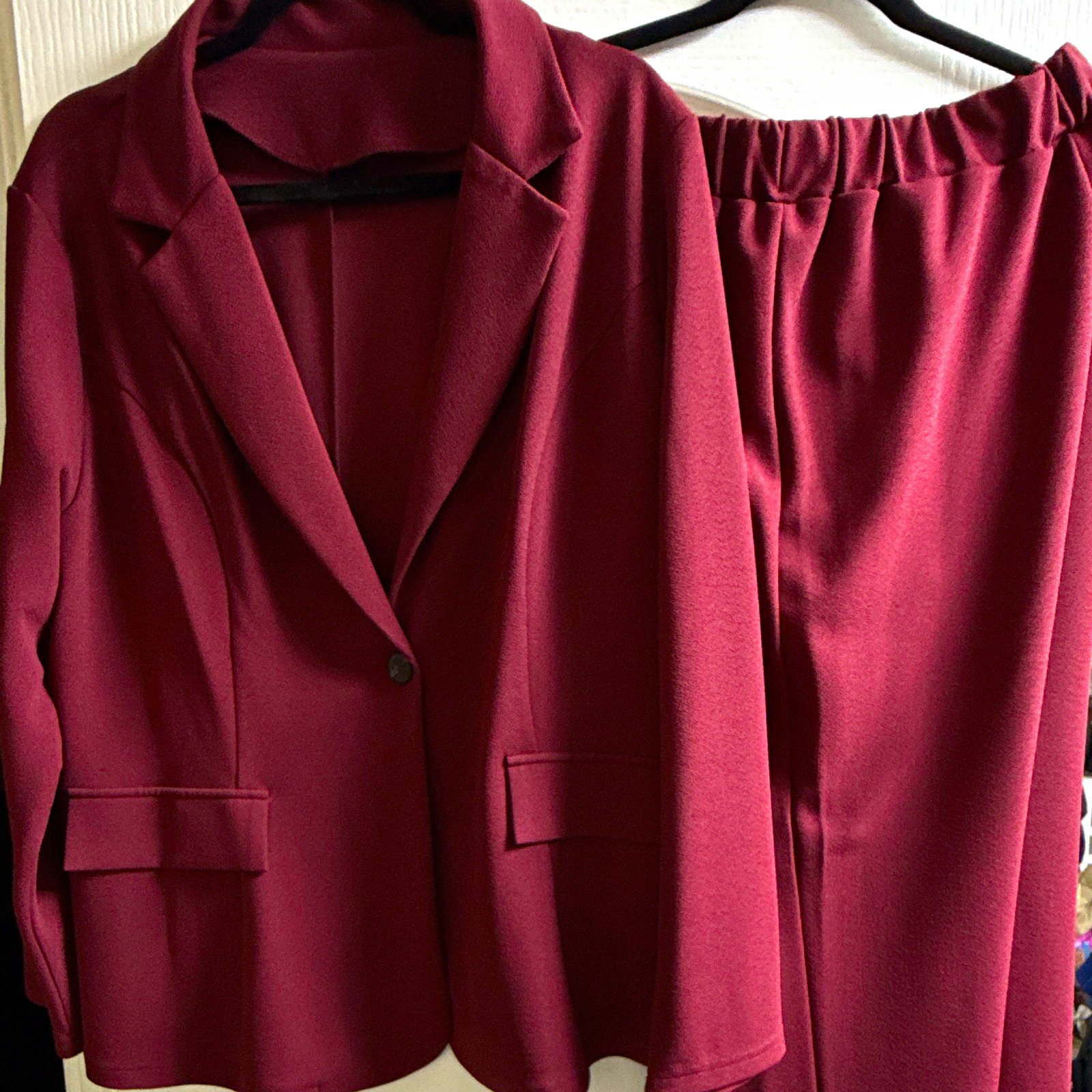 SHEIN Curve Women’s Plus 2XL Burgundy 2pc Pant Suit Jacket & Pants Set SHEIN Curve Women’s Plus 2XL Burgundy 2pc Pant Suit Jacket & Pants Set