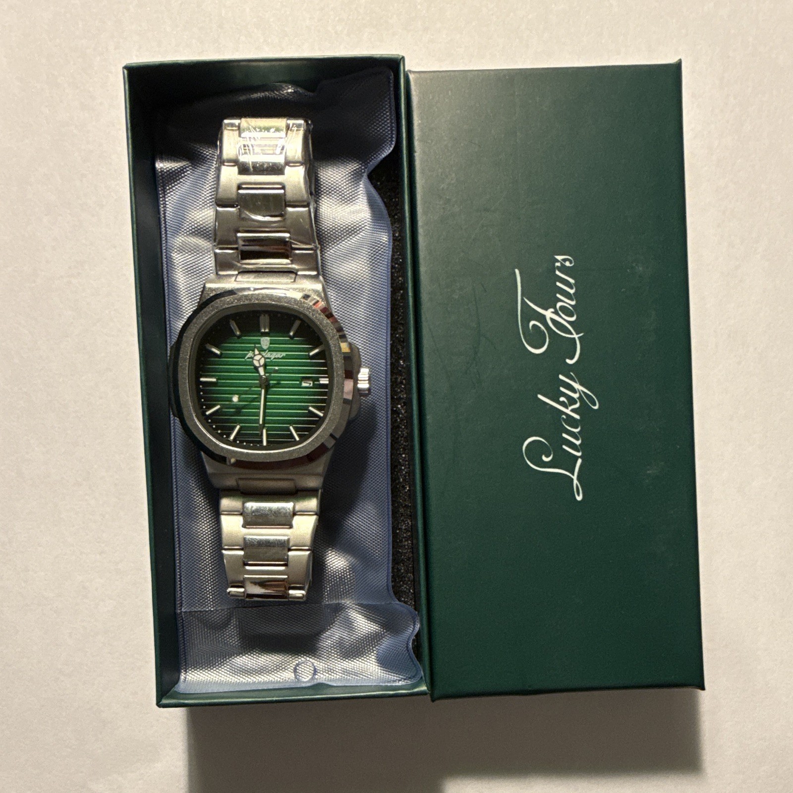 Lucky fours Caspian: Green Dial Silver Stainless Steel Quartz Watch Lucky fours Caspian: Green Dial Silver Stainless Steel Quartz Watch