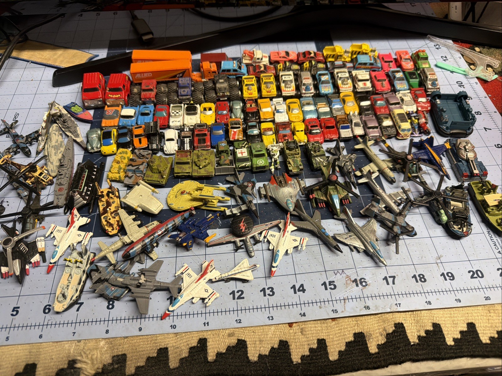 VTG Micro Machines Lot Of Over 110 Pieces Military Cars Planes And More Look