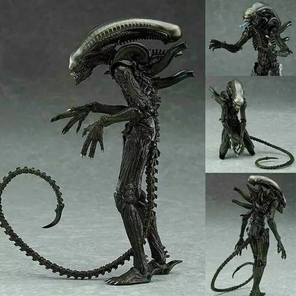 Hot Alien Xenomorph With Facehugger 6\