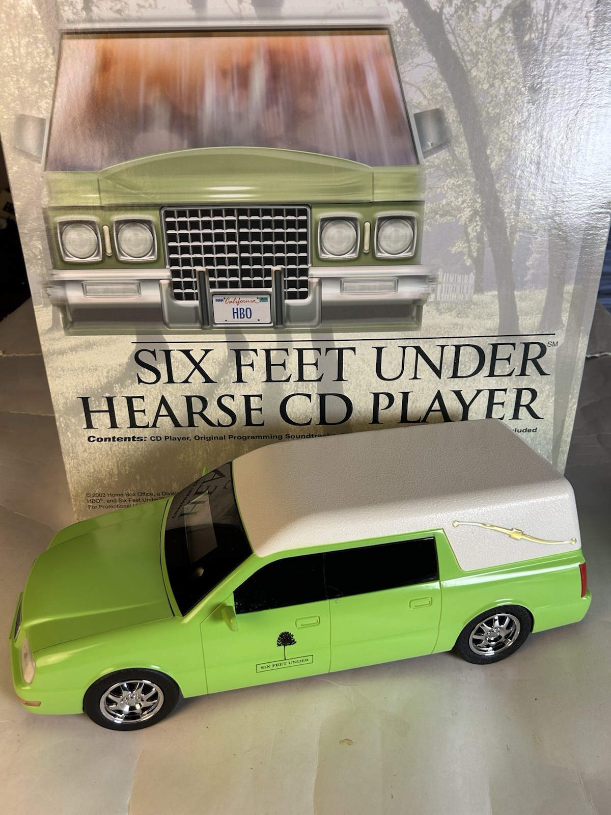 Six feet Under Hease CD Player Claire\'s green Car Promo HBO Six feet Under Hease CD Player Claire\'s green Car Promo HBO