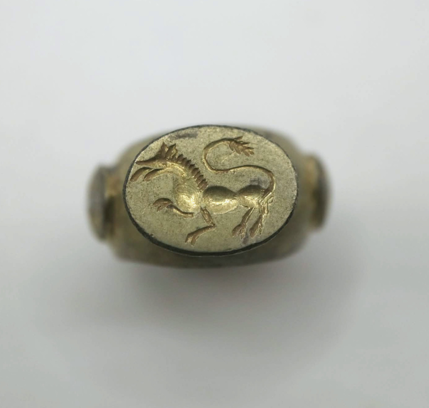 Late Medieval Silver-Gilt Ring with  Dragon  16en-17en Century A.D.