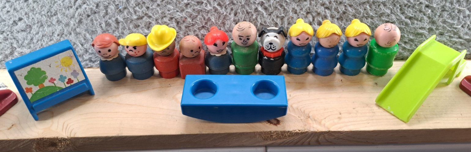 VTG LOT Fisher Price Little People Child Kid Parents Dog Art Easel Slide Seesaw 