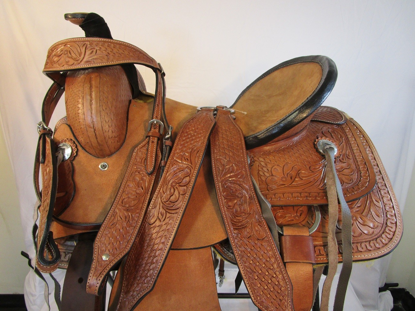 WESTERN SADDLE TRAIL PLEASURE HARD SEAT TOOLED LEATHER HORSE TACK 15 16 17 18